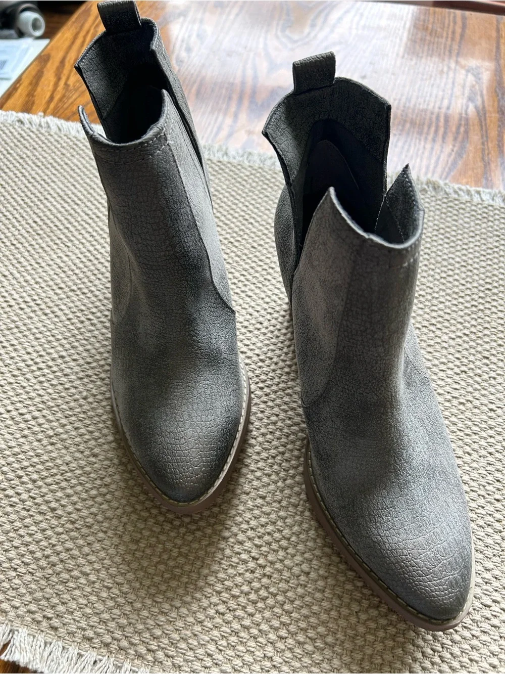 Not Rated stylish gray